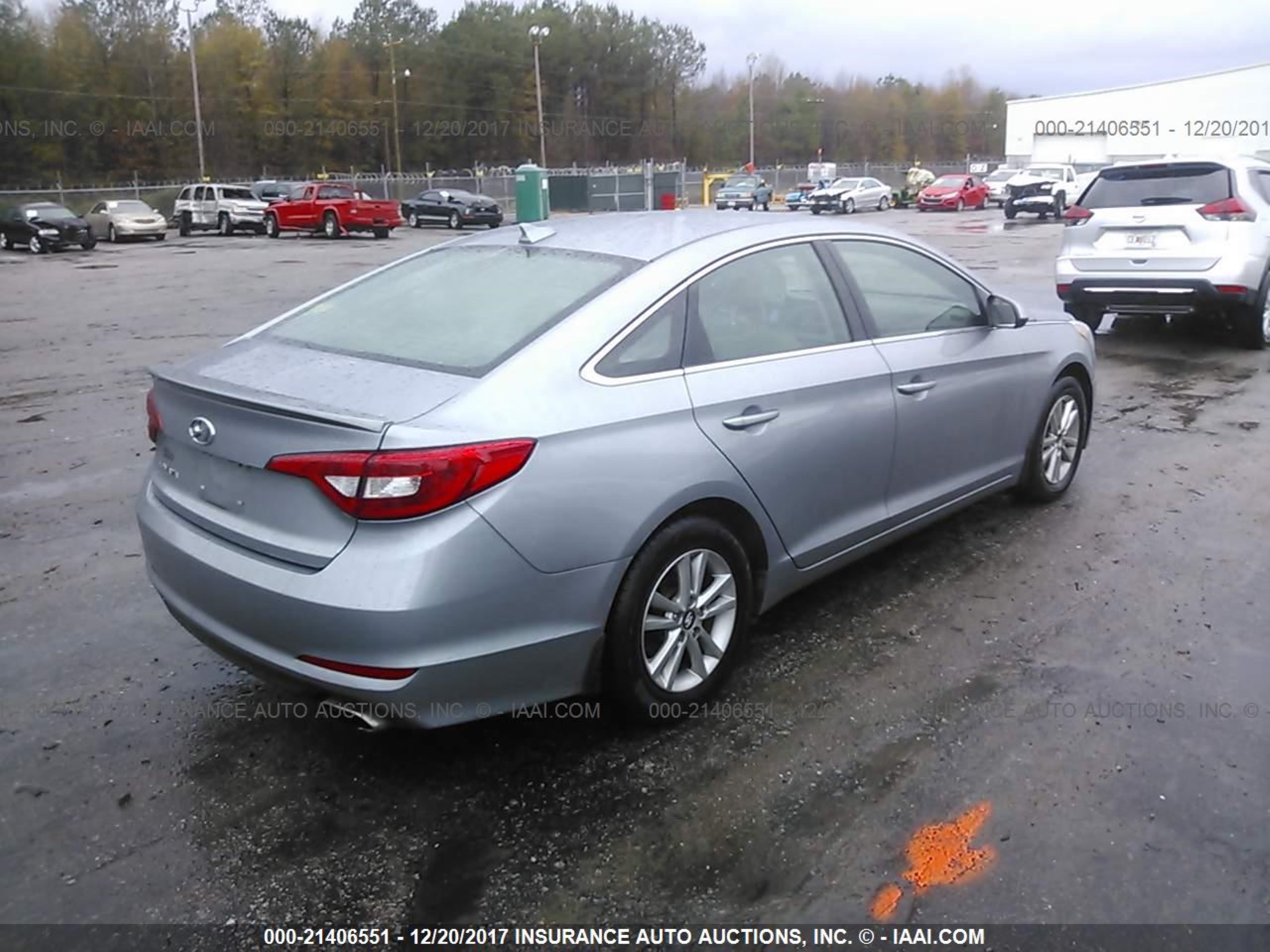 Photo 3 VIN: 5NPE24AF4FH147279 - HYUNDAI SONATA 