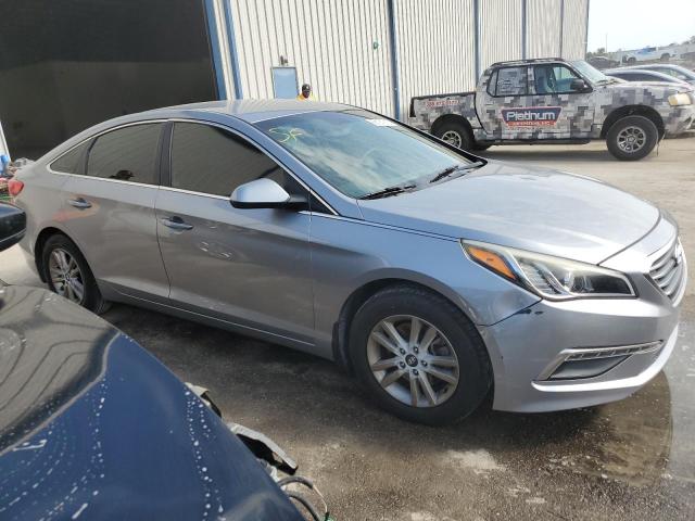 Photo 3 VIN: 5NPE24AF4FH183487 - HYUNDAI SONATA SE 