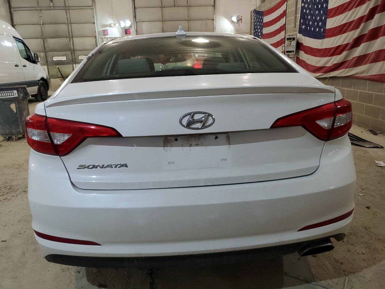 Photo 5 VIN: 5NPE24AF4FH184638 - HYUNDAI SONATA 