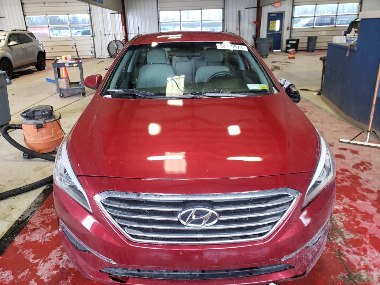 Photo 4 VIN: 5NPE24AF4FH187961 - HYUNDAI SONATA SE 