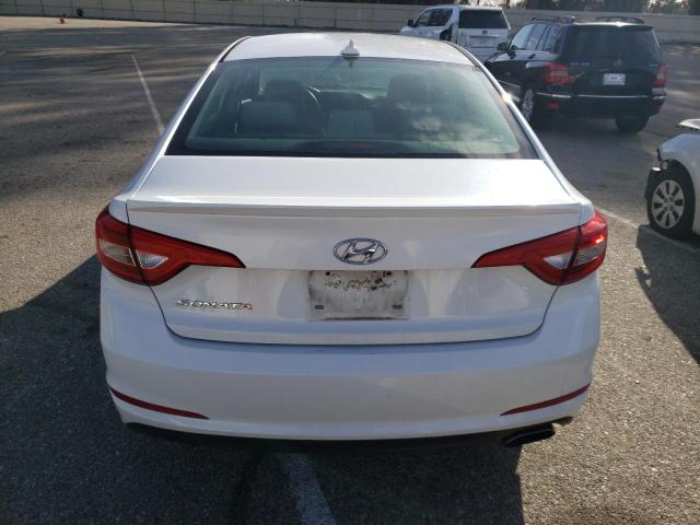 Photo 5 VIN: 5NPE24AF4FH218240 - HYUNDAI SONATA SE 