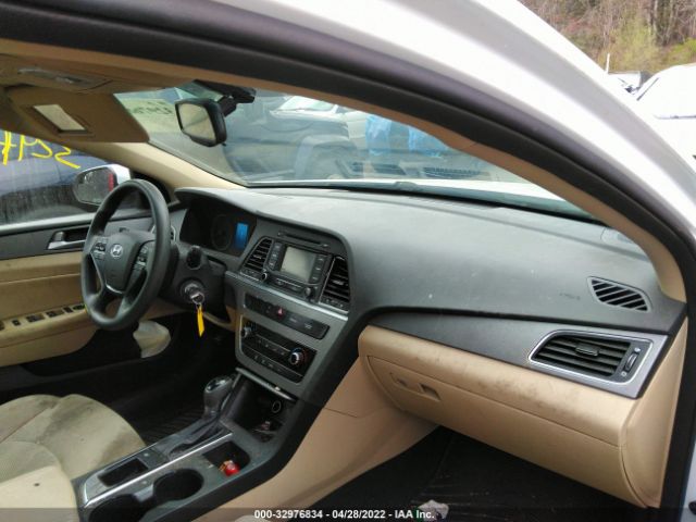 Photo 4 VIN: 5NPE24AF4FH258690 - HYUNDAI SONATA 