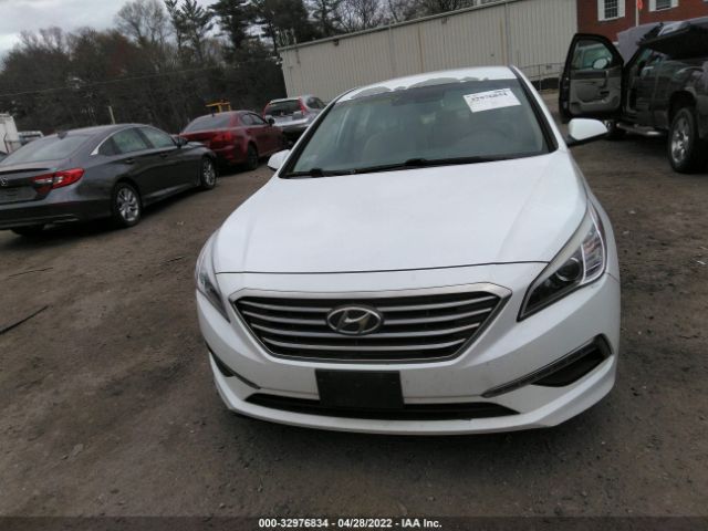 Photo 5 VIN: 5NPE24AF4FH258690 - HYUNDAI SONATA 