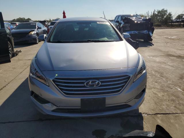 Photo 4 VIN: 5NPE24AF4GH273742 - HYUNDAI SONATA 