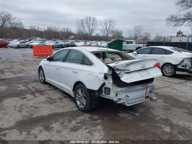 Photo 2 VIN: 5NPE24AF4GH277077 - HYUNDAI SONATA 