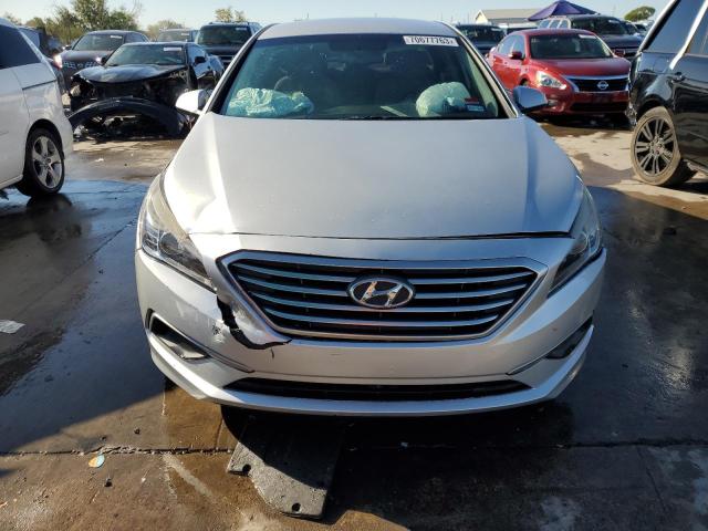 Photo 4 VIN: 5NPE24AF4GH281680 - HYUNDAI SONATA 