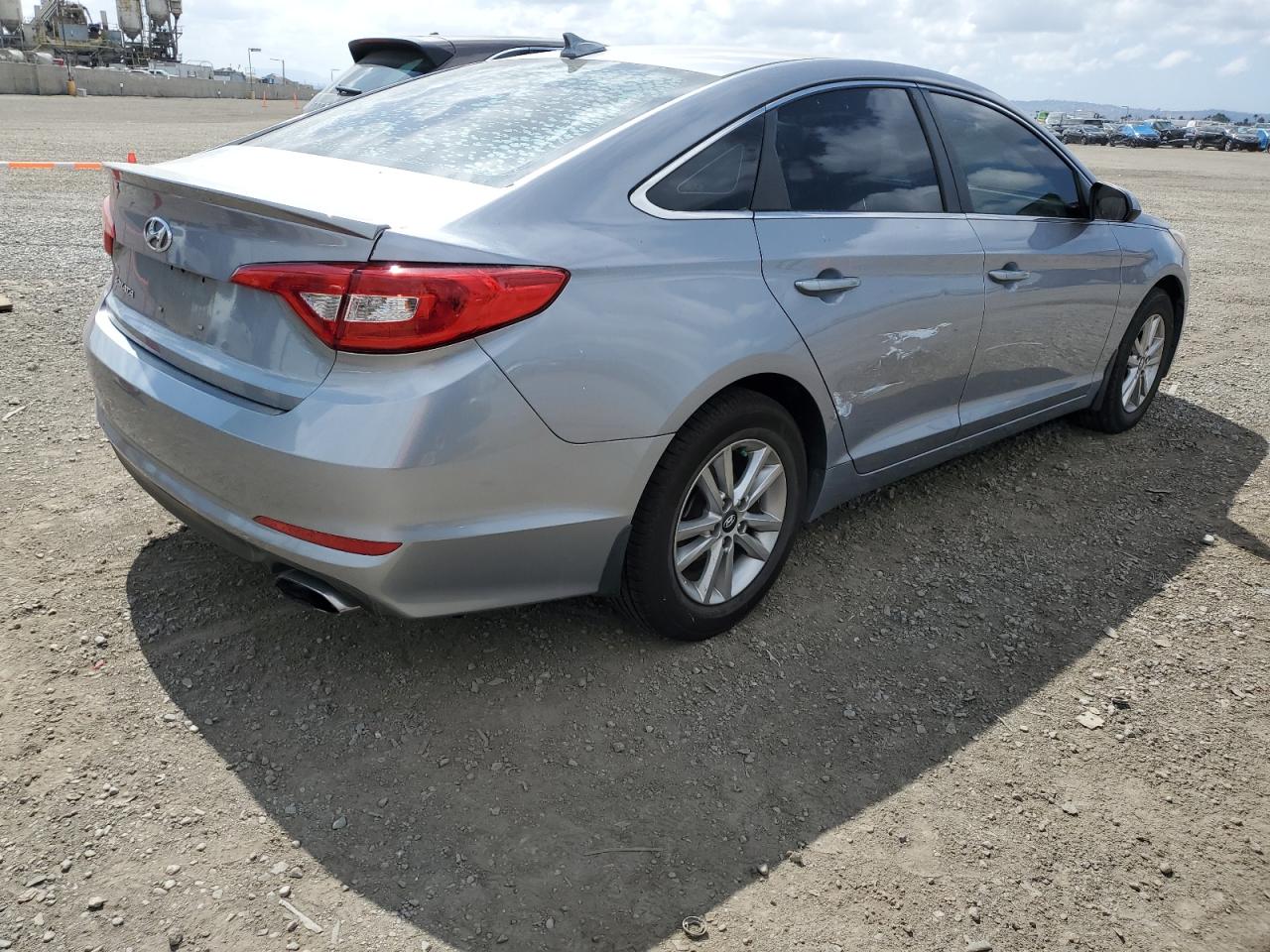 Photo 2 VIN: 5NPE24AF4GH290170 - HYUNDAI SONATA 