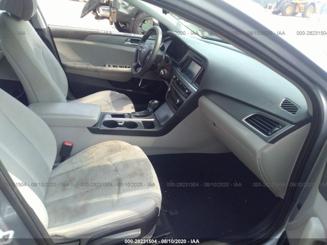 Photo 4 VIN: 5NPE24AF4GH302138 - HYUNDAI SONATA 