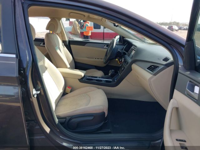 Photo 4 VIN: 5NPE24AF4GH314046 - HYUNDAI SONATA 