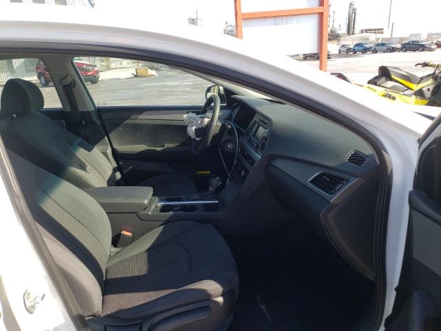 Photo 4 VIN: 5NPE24AF4GH317688 - HYUNDAI SONATA SE 