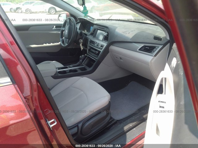 Photo 4 VIN: 5NPE24AF4GH328500 - HYUNDAI SONATA 