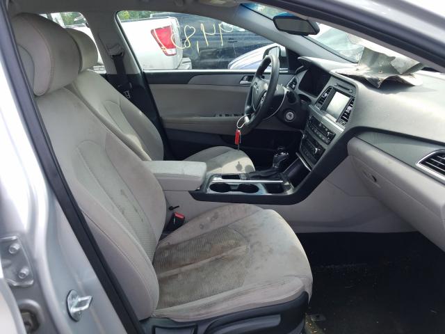 Photo 4 VIN: 5NPE24AF4GH332921 - HYUNDAI SONATA SE 