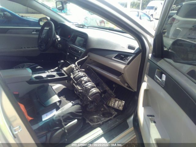 Photo 4 VIN: 5NPE24AF4GH357026 - HYUNDAI SONATA 