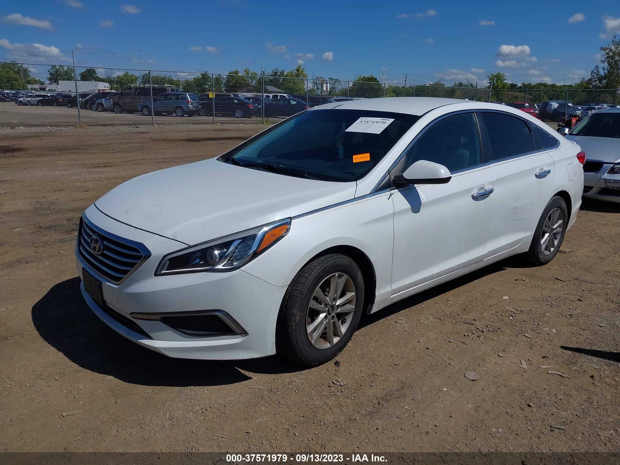 Photo 1 VIN: 5NPE24AF4GH358094 - HYUNDAI SONATA 