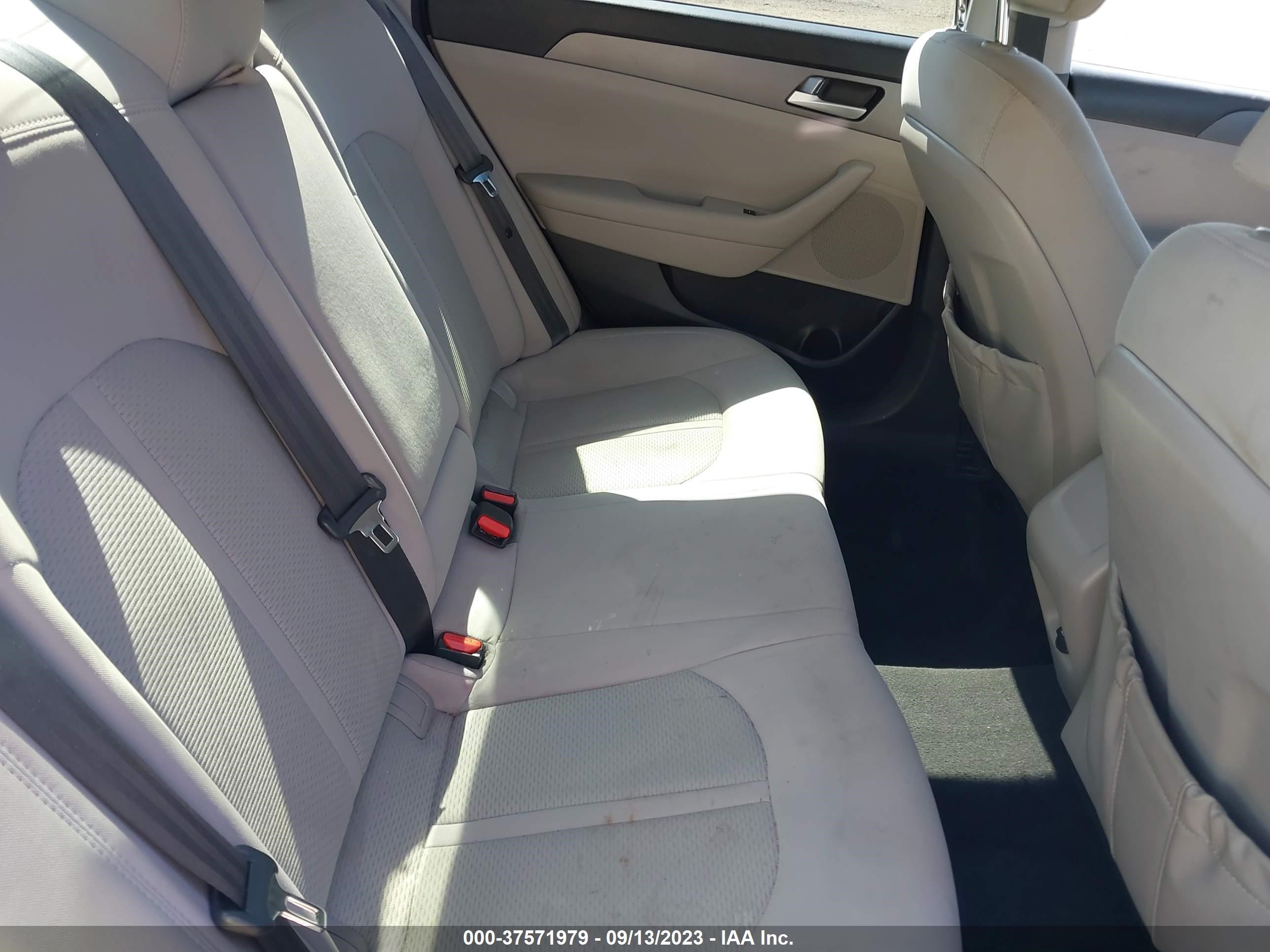 Photo 7 VIN: 5NPE24AF4GH358094 - HYUNDAI SONATA 