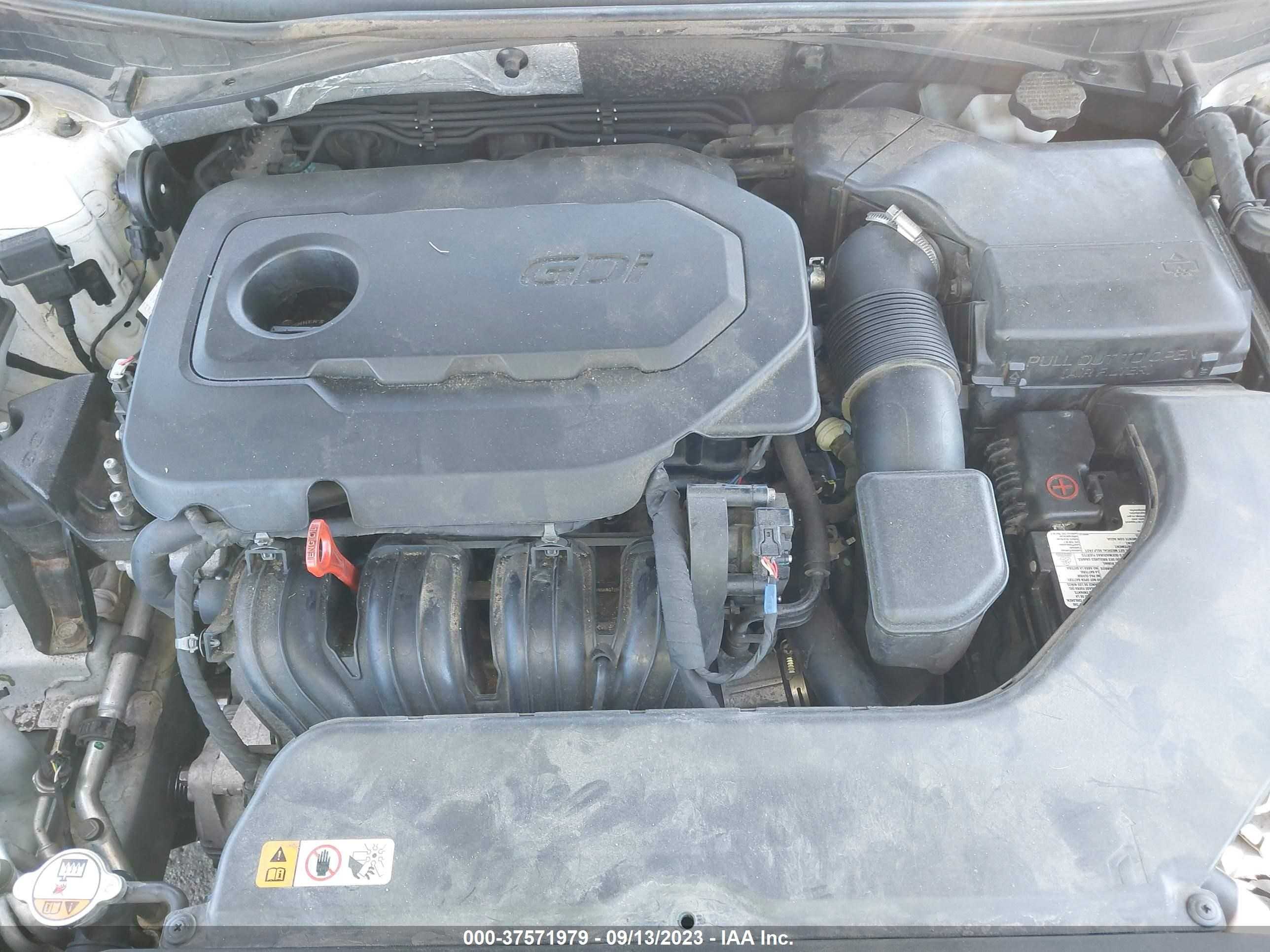 Photo 9 VIN: 5NPE24AF4GH358094 - HYUNDAI SONATA 