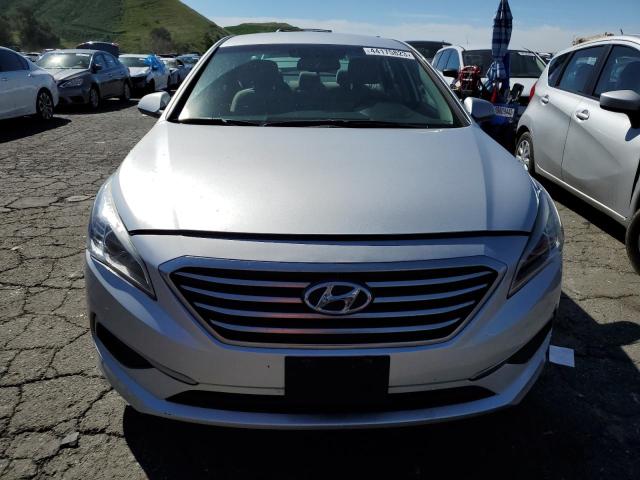 Photo 4 VIN: 5NPE24AF4GH360914 - HYUNDAI SONATA SE 