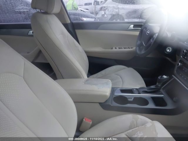 Photo 4 VIN: 5NPE24AF4GH378877 - HYUNDAI SONATA 