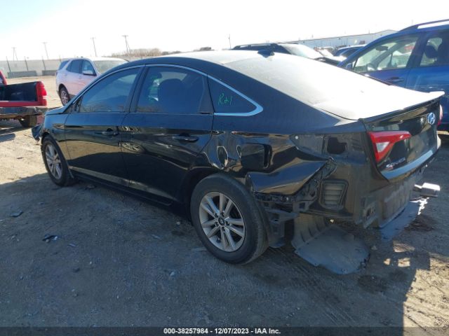 Photo 2 VIN: 5NPE24AF4GH420545 - HYUNDAI SONATA 