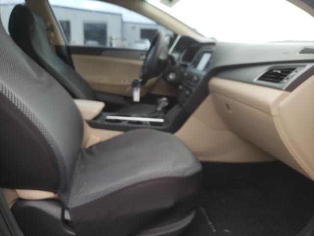 Photo 4 VIN: 5NPE24AF4HH438190 - HYUNDAI SONATA SE 