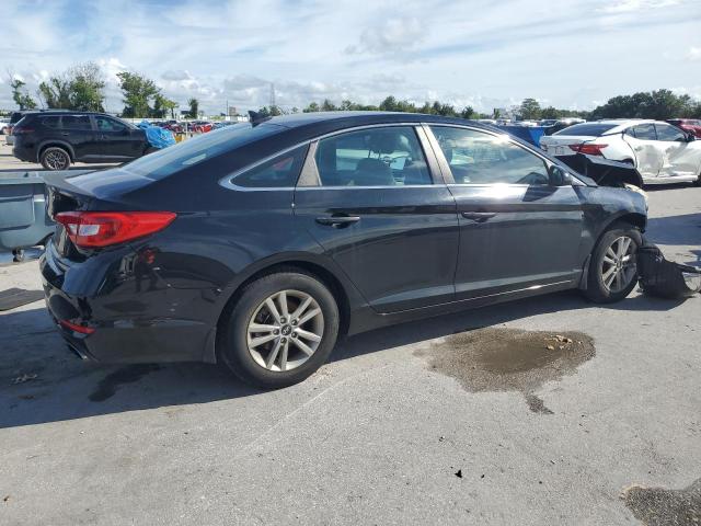 Photo 2 VIN: 5NPE24AF4HH450596 - HYUNDAI SONATA SE 