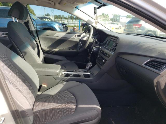 Photo 4 VIN: 5NPE24AF4HH460920 - HYUNDAI SONATA SE 