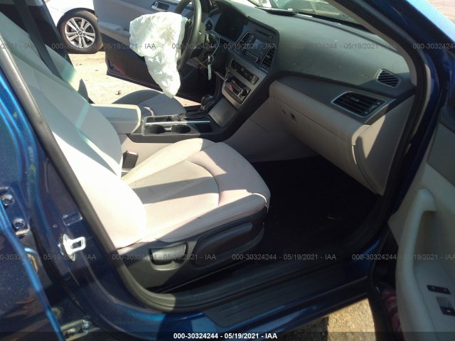 Photo 4 VIN: 5NPE24AF4HH460951 - HYUNDAI SONATA 