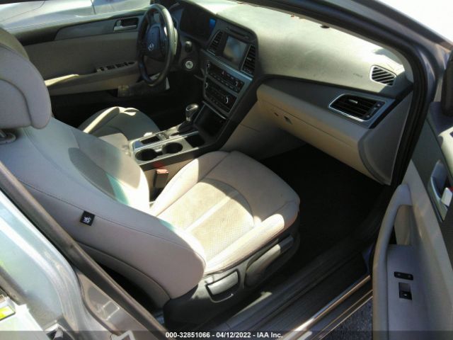 Photo 4 VIN: 5NPE24AF4HH476826 - HYUNDAI SONATA 