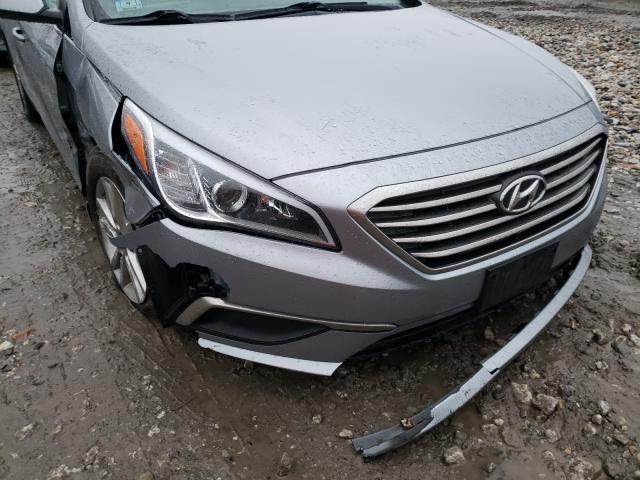 Photo 8 VIN: 5NPE24AF4HH493285 - HYUNDAI SONATA SE 