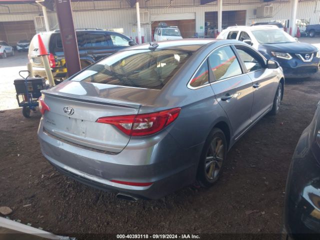 Photo 3 VIN: 5NPE24AF4HH501143 - HYUNDAI SONATA 