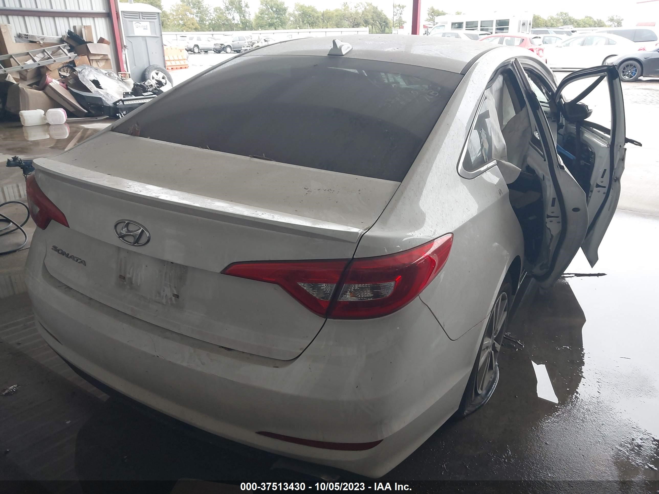 Photo 3 VIN: 5NPE24AF4HH546342 - HYUNDAI SONATA 