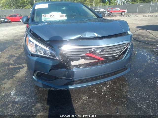 Photo 5 VIN: 5NPE24AF4HH555753 - HYUNDAI SONATA 