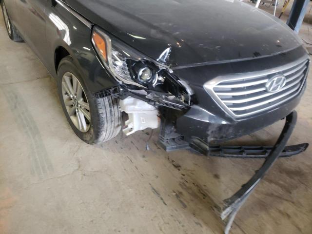 Photo 8 VIN: 5NPE24AF4HH557728 - HYUNDAI SONATA SE 