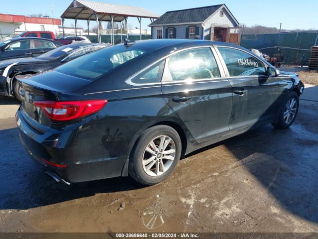 Photo 3 VIN: 5NPE24AF4HH559947 - HYUNDAI SONATA 