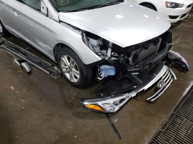 Photo 8 VIN: 5NPE24AF4HH560824 - HYUNDAI SONATA SE 