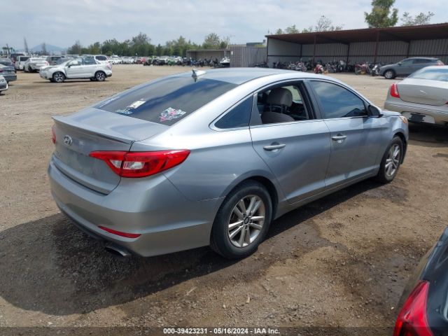 Photo 3 VIN: 5NPE24AF4HH561438 - HYUNDAI SONATA 