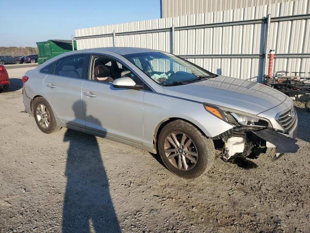 Photo 3 VIN: 5NPE24AF4HH563285 - HYUNDAI SONATA SE 