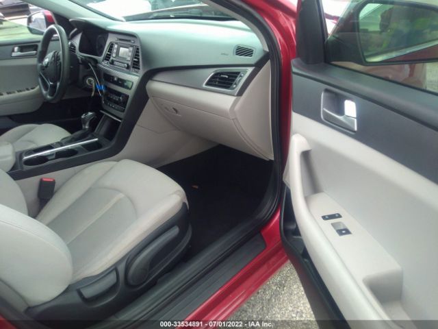 Photo 4 VIN: 5NPE24AF4HH567109 - HYUNDAI SONATA 