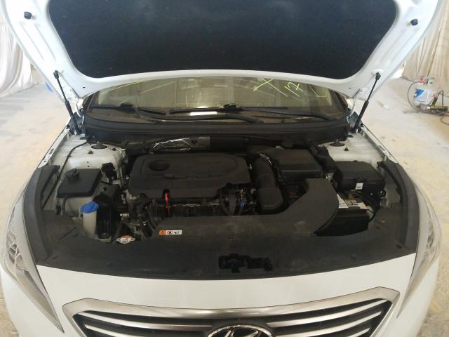 Photo 6 VIN: 5NPE24AF4HH568325 - HYUNDAI SONATA SE 