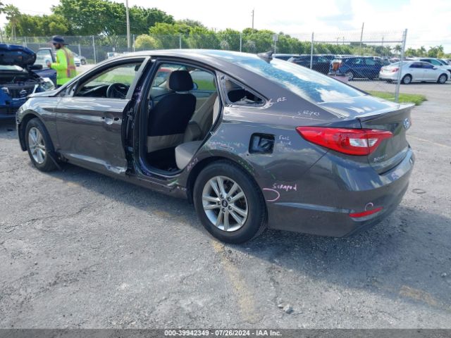 Photo 2 VIN: 5NPE24AF4HH577624 - HYUNDAI SONATA 