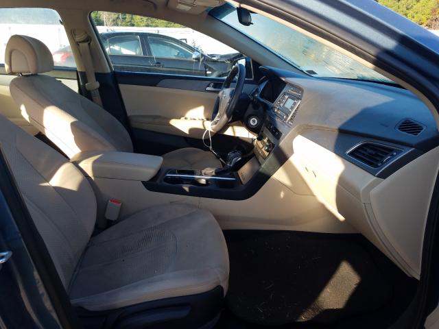 Photo 4 VIN: 5NPE24AF4HH580278 - HYUNDAI SONATA SE 