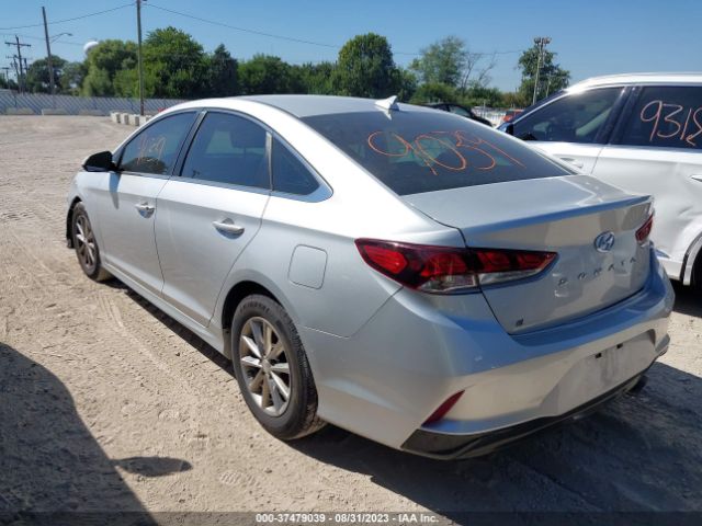 Photo 2 VIN: 5NPE24AF4JH599905 - HYUNDAI SONATA 