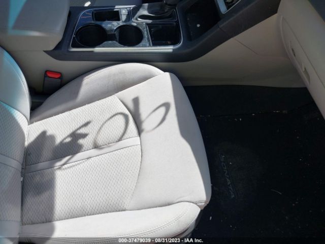 Photo 4 VIN: 5NPE24AF4JH599905 - HYUNDAI SONATA 