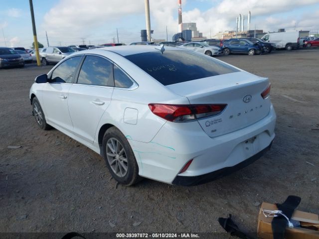 Photo 2 VIN: 5NPE24AF4JH600437 - HYUNDAI SONATA 