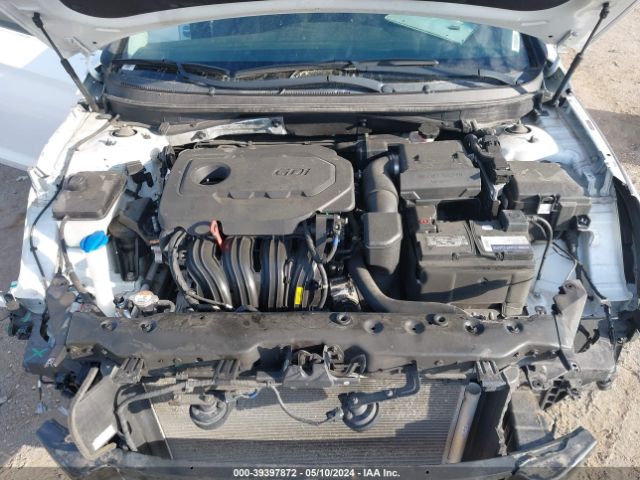 Photo 9 VIN: 5NPE24AF4JH600437 - HYUNDAI SONATA 