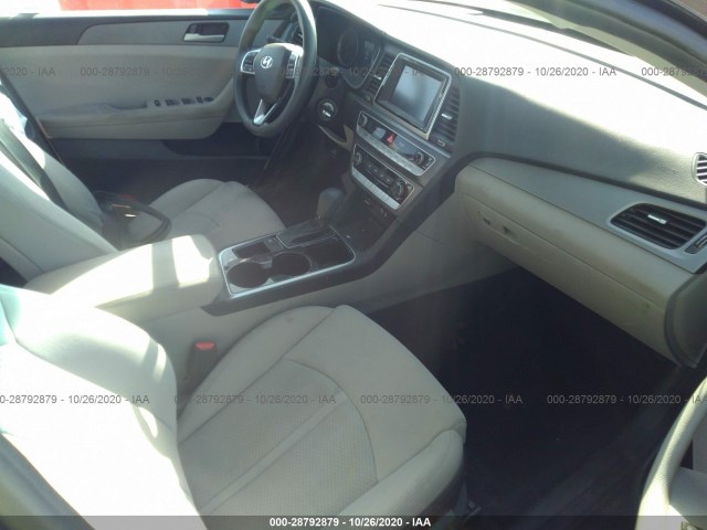 Photo 4 VIN: 5NPE24AF4JH611972 - HYUNDAI SONATA 