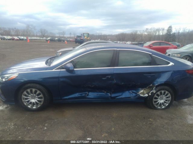 Photo 5 VIN: 5NPE24AF4JH647354 - HYUNDAI SONATA 