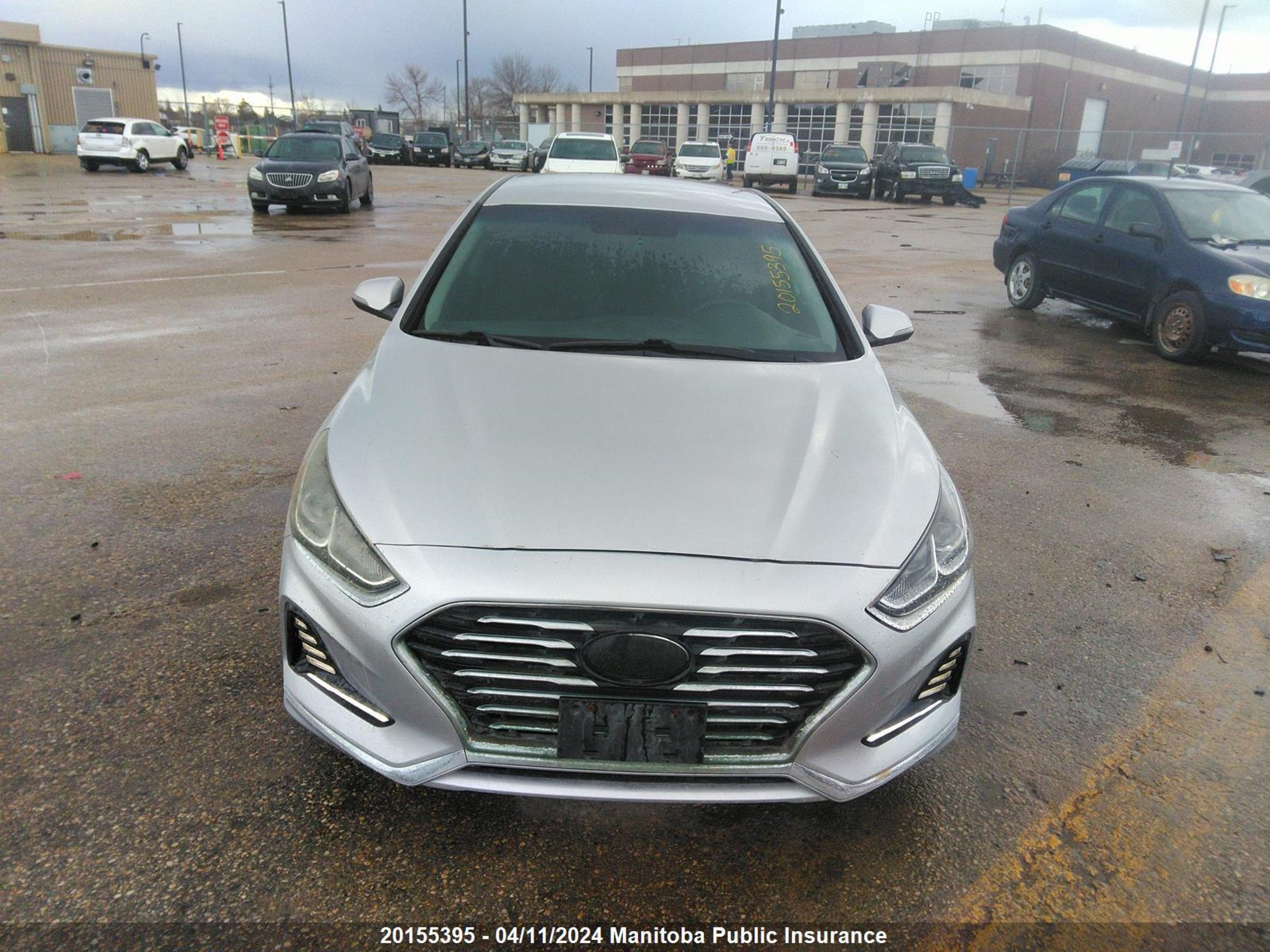 Photo 11 VIN: 5NPE24AF4JH663571 - HYUNDAI SONATA 