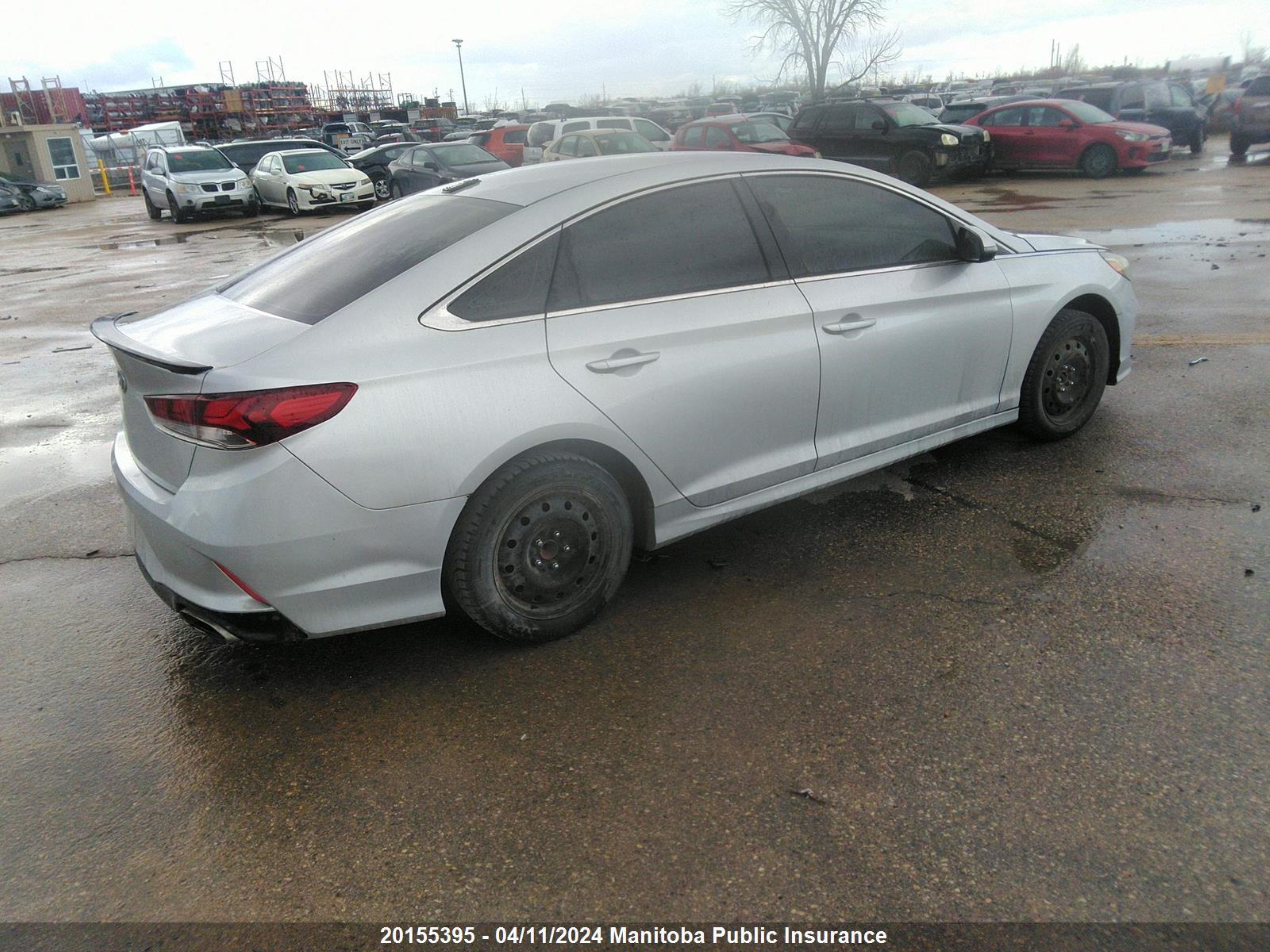 Photo 3 VIN: 5NPE24AF4JH663571 - HYUNDAI SONATA 