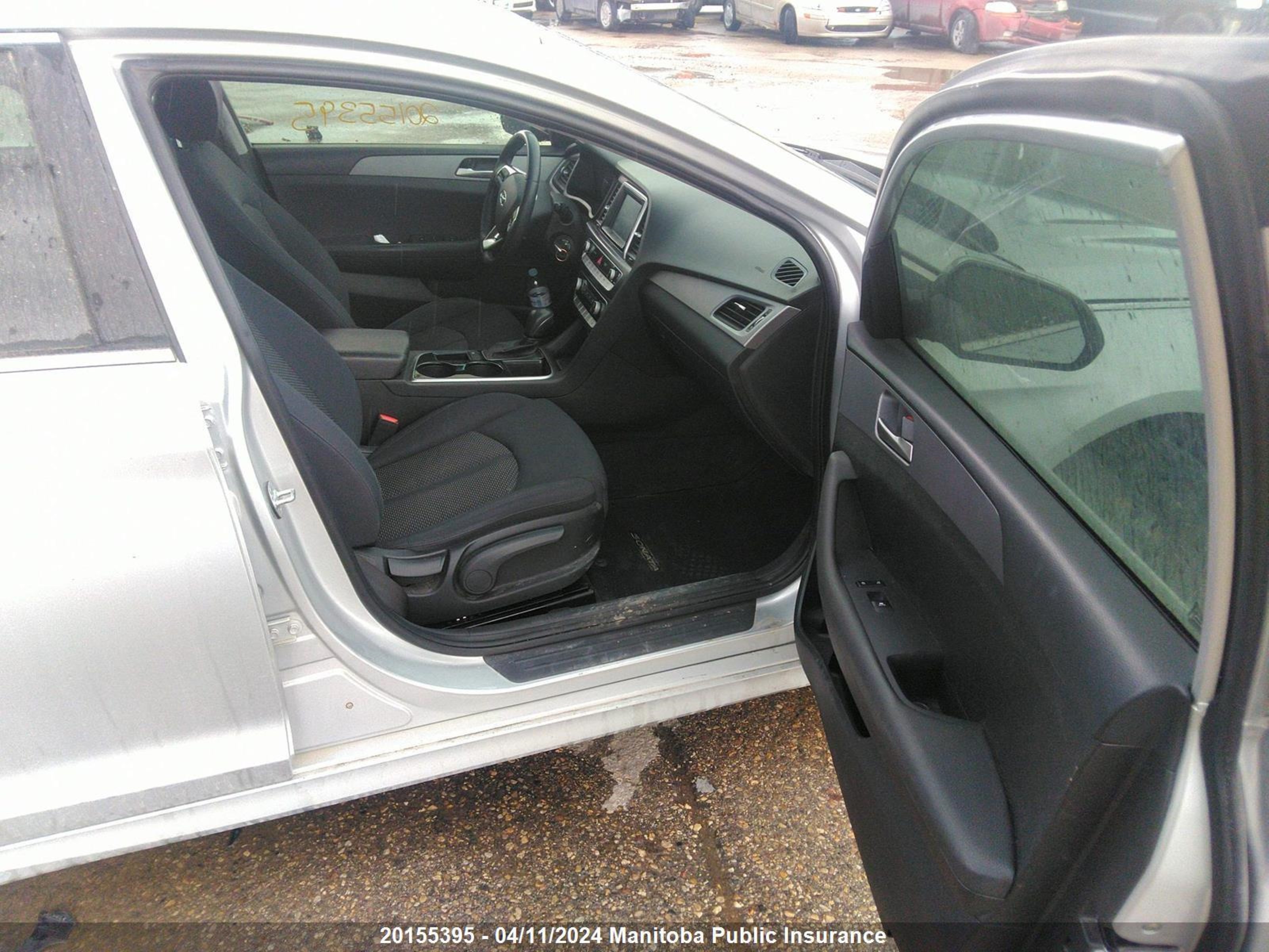 Photo 4 VIN: 5NPE24AF4JH663571 - HYUNDAI SONATA 